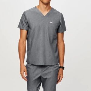 Figs Chisec Three Pocket Scrub Top‎ in Graphite Mens Size Small